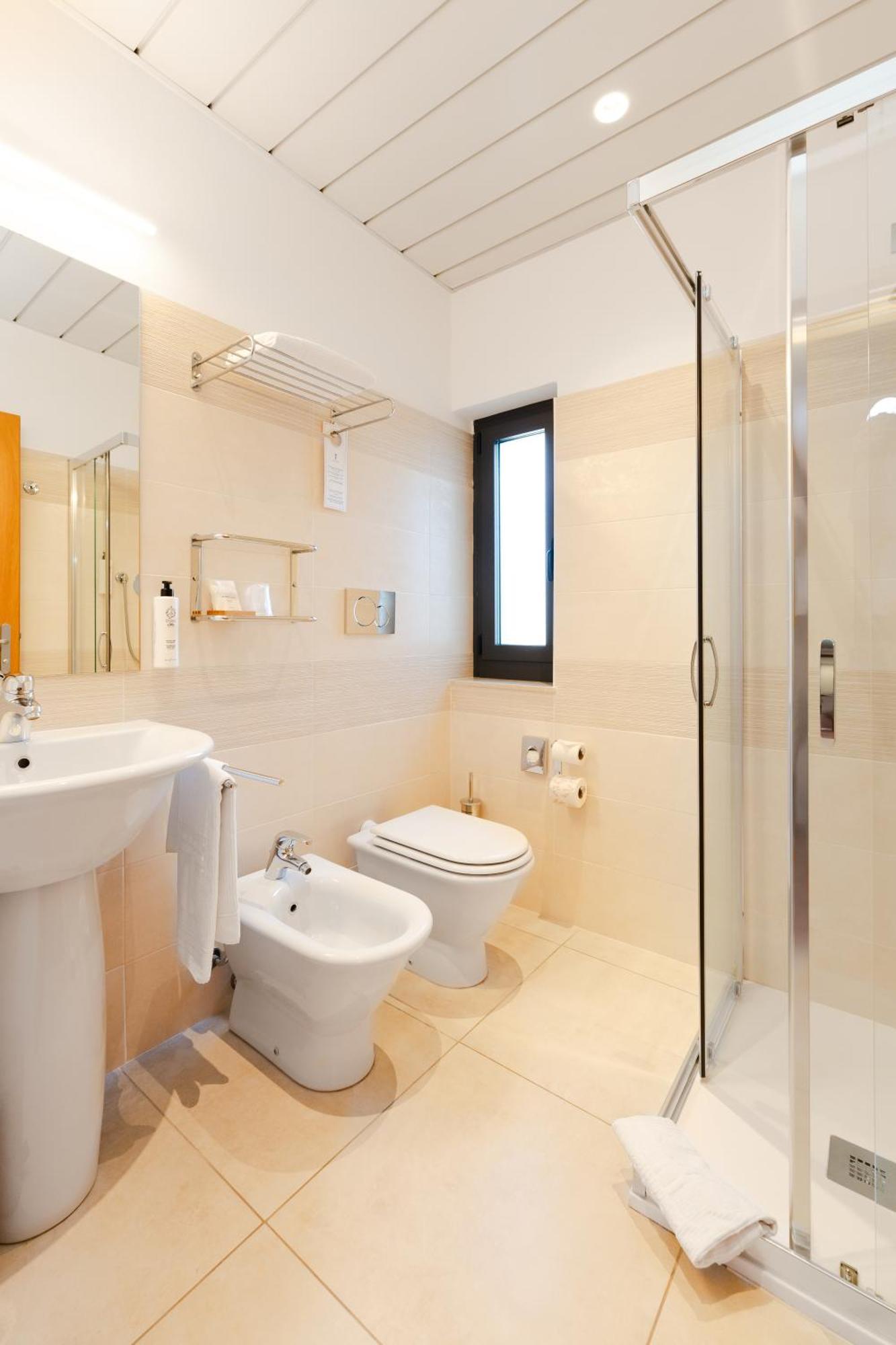 Hotel Touring Κάρπι Εξωτερικό φωτογραφία