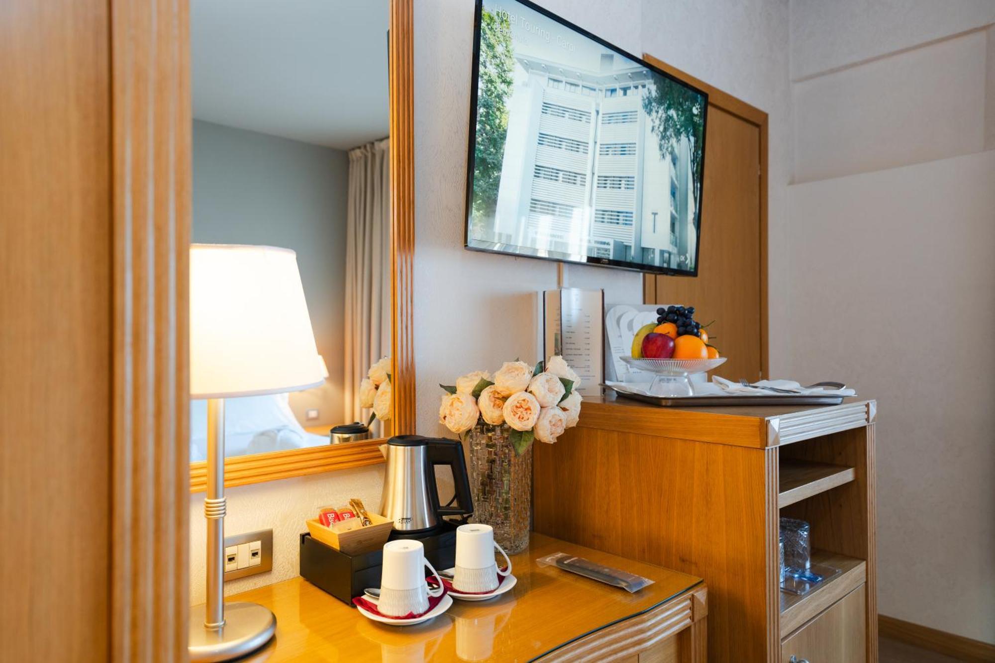 Hotel Touring Κάρπι Εξωτερικό φωτογραφία